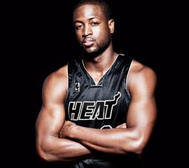 斯卡洛尼归还大力神杯揭幕2026世界杯（斯卡洛尼交回大力神杯，拉开2026世界杯序幕）