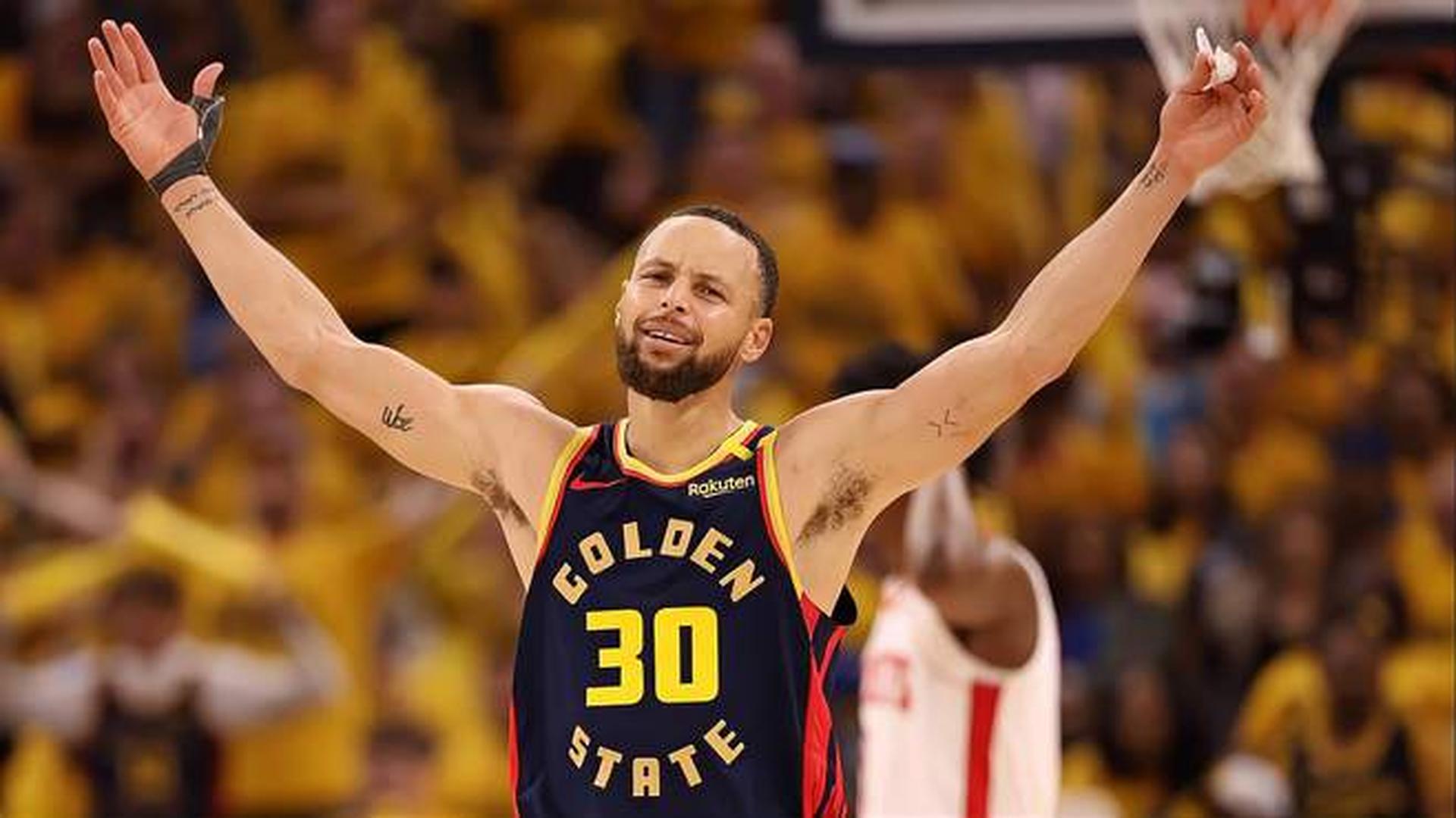 法尔克：纽卡等队曾想引进卡尔，但拜仁抢先与球员完成续约（法尔克：纽卡等队有意卡尔，拜仁先一步与其完成续约）