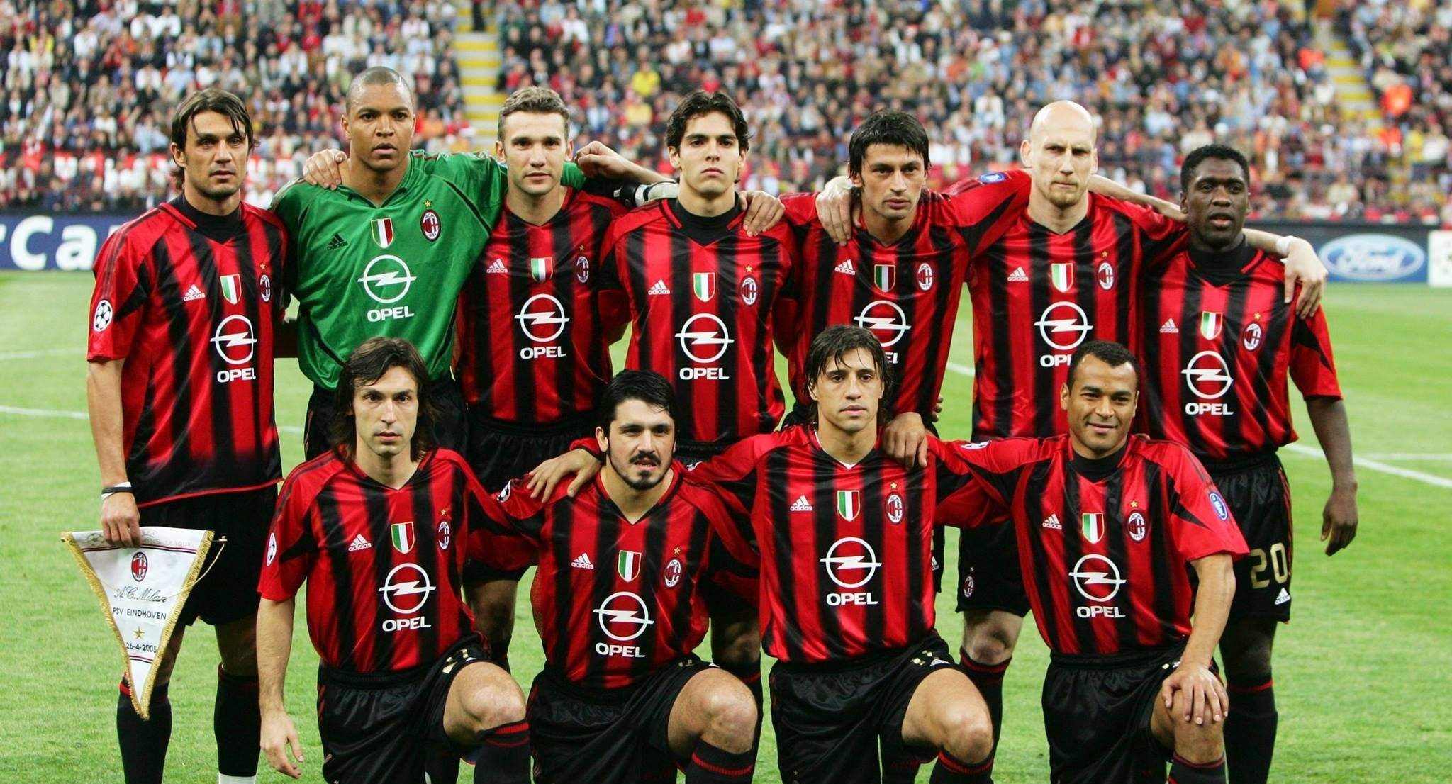 米兰跟队：米兰双雄探讨出售圣西罗冠名权，每年2000-3000万欧（随队记者：米兰双雄商议出售圣西罗冠名权，年收入预计2000-3000万欧）